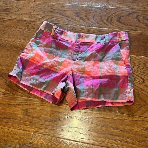 LOFT Pants - NWT beautiful Loft size 4 pink and orange plaid shorts